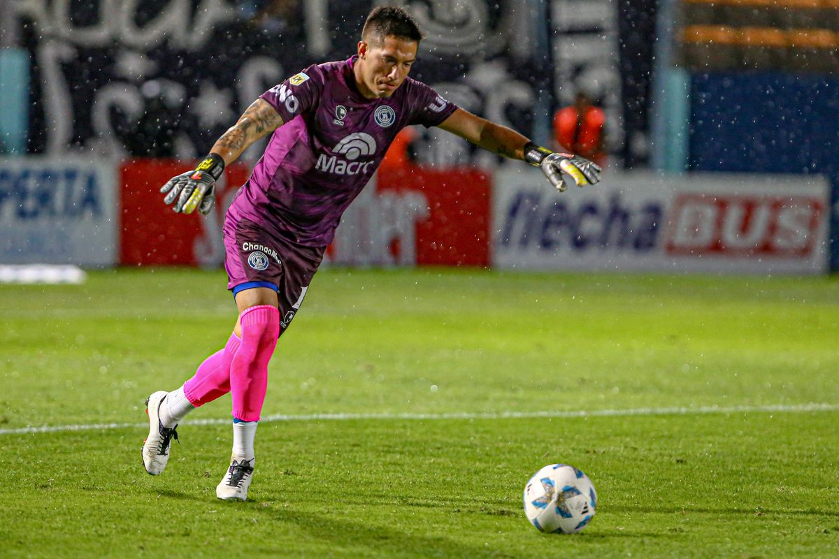 Mariano Monllor tuvo una importante actuación en el partido de Independiente Rivadavia frente a Vélez. (Gentileza Prensa Csir)