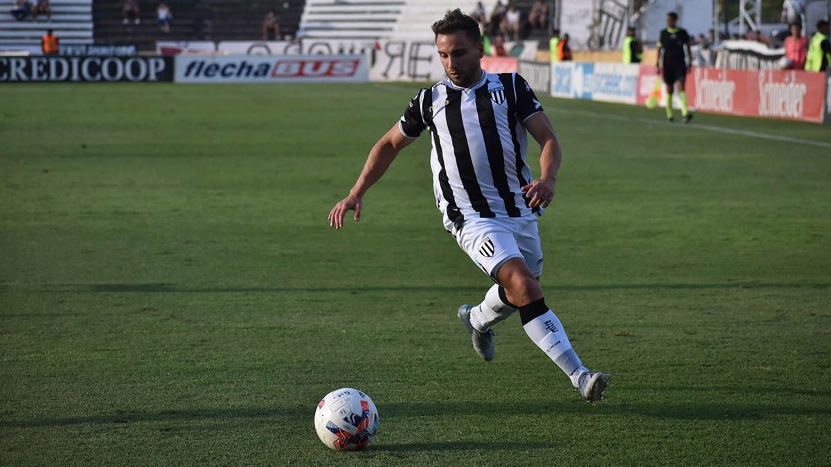 Mariano Barbieri el delantero de Gimnasia y Esgrima palpitó el choque ante Villa Dálmine.
