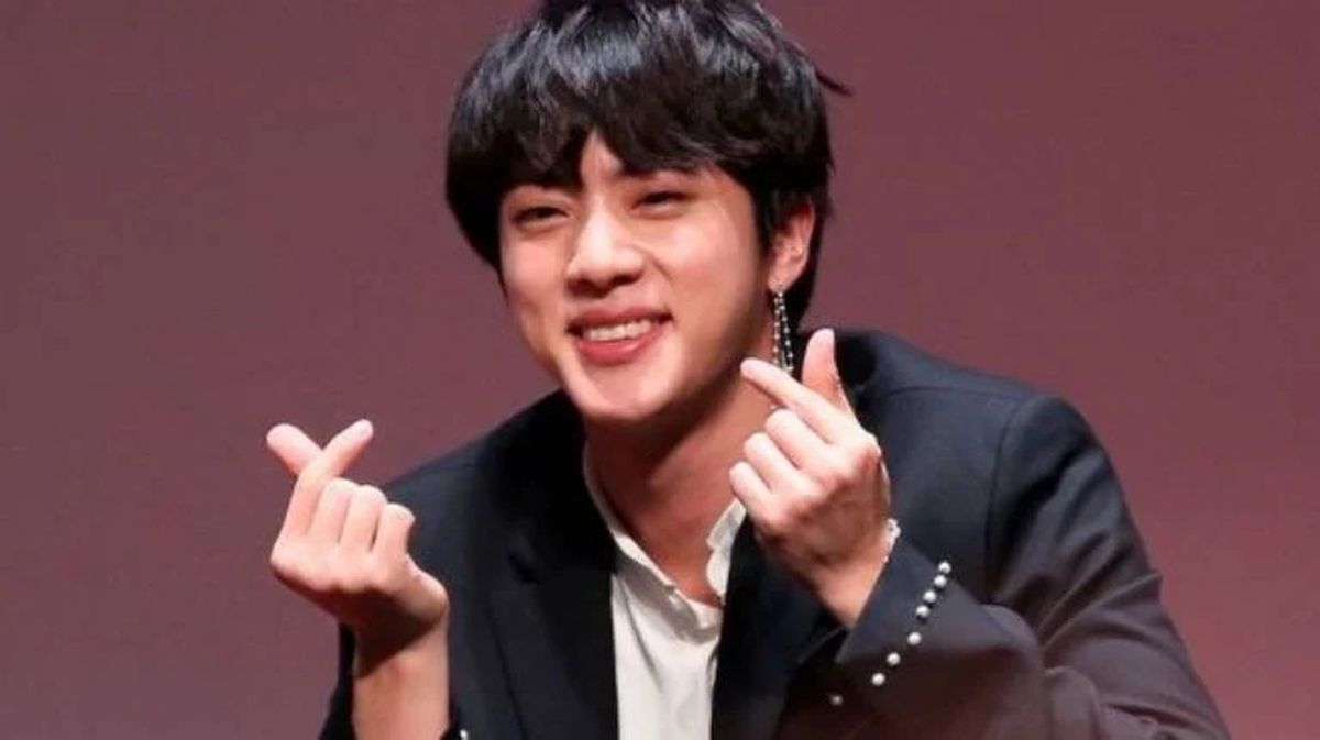 Los grupos de K-pop lo adoptaron y las fanáticas enloquecieron de amor. Los grupos de K-pop lo adoptaron y las fanáticas enloquecieron de amor.