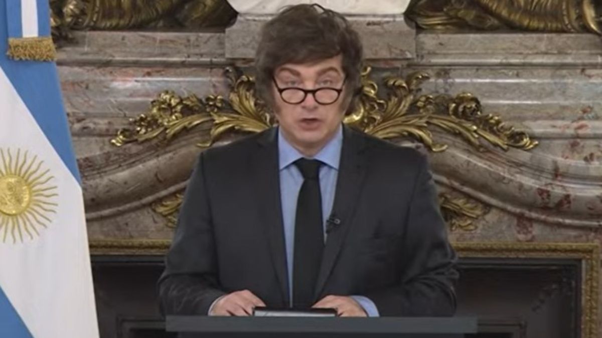 El presidente Javier Milei en cadena nacional.