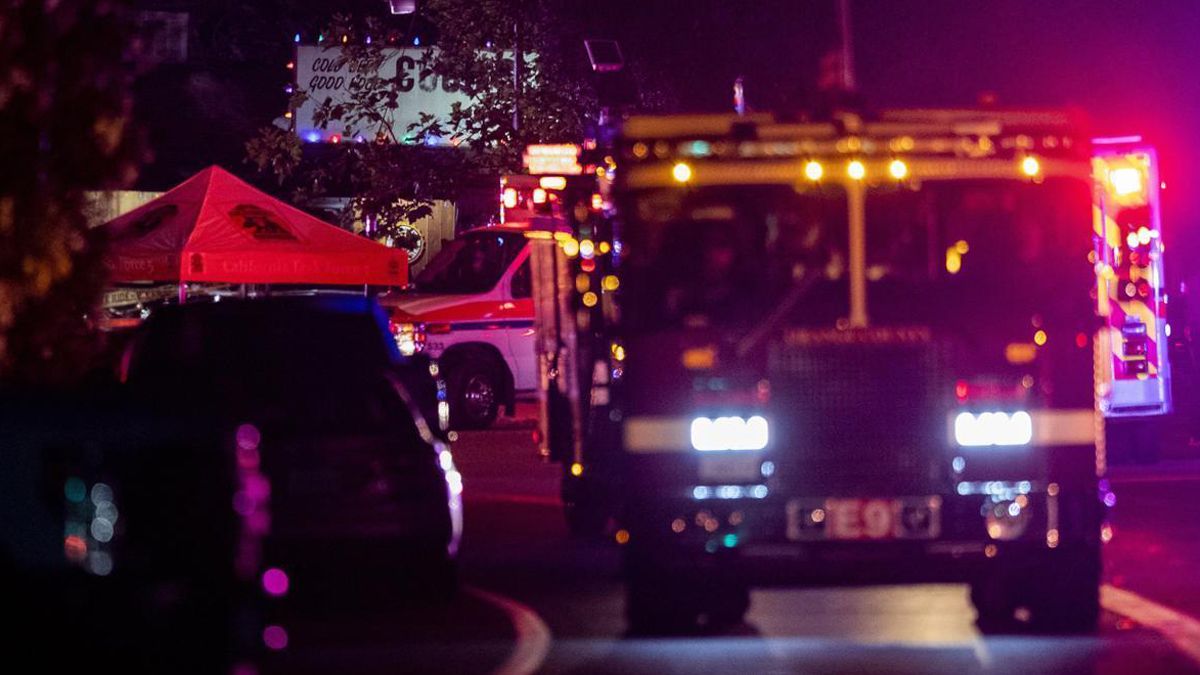 Cuatro personas murieron y diez resultaron heridas en un tiroteo en un bar de motociclistas, en Orange. El atacante fue abatido