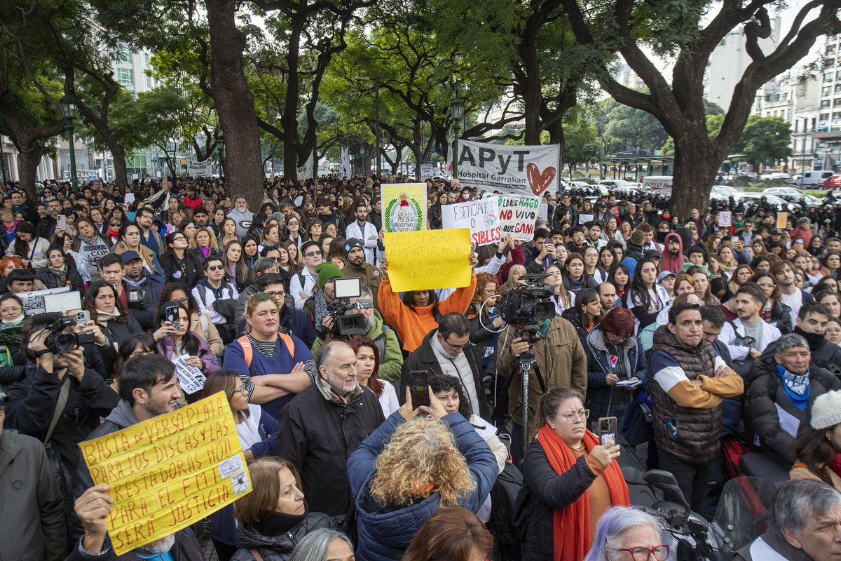 Siguen los reclamos en el Hospital Garrahan.