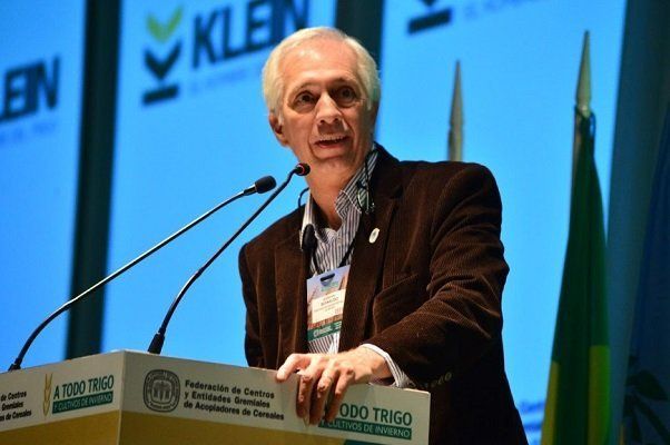 Viceministro de Agricultura alerta que los municipios no pueden prohibir el glifosato