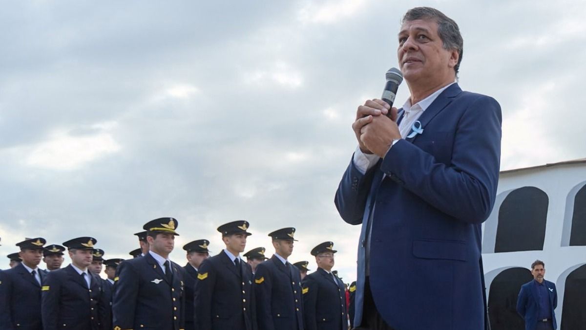 Este año le ha ido para el traste en todos sus intentos políticos. Y está imputado. Pero Daniel Orozco, todavía intendente de Las Heras, no es de los que se desanima por pavadas.&nbsp;