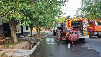 Se incendió una casa, hubo pérdidas totales y una mujer tuvo que ser asistida Se incendió una casa, hubo pérdidas totales y una mujer tuvo que ser asistida