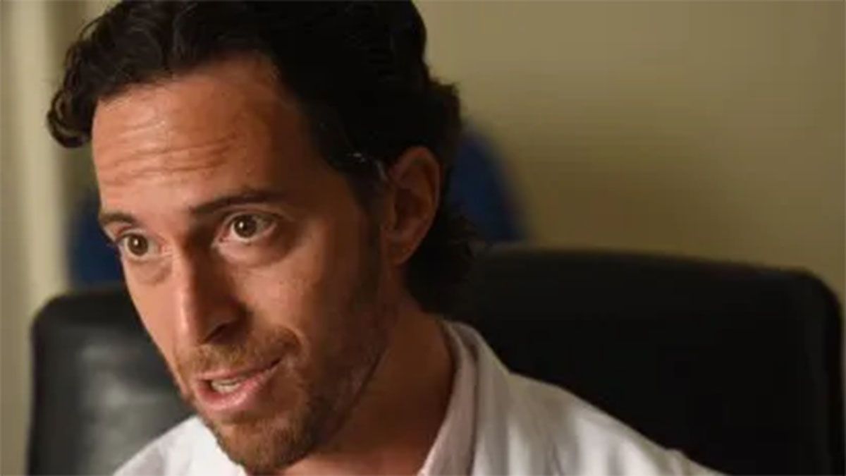 El doctor Roger Zaldivar denunció públicamente que 5 córneas de donantes provenientes de Estados Unidos se perdieron por la férrea restricción en los vuelos.