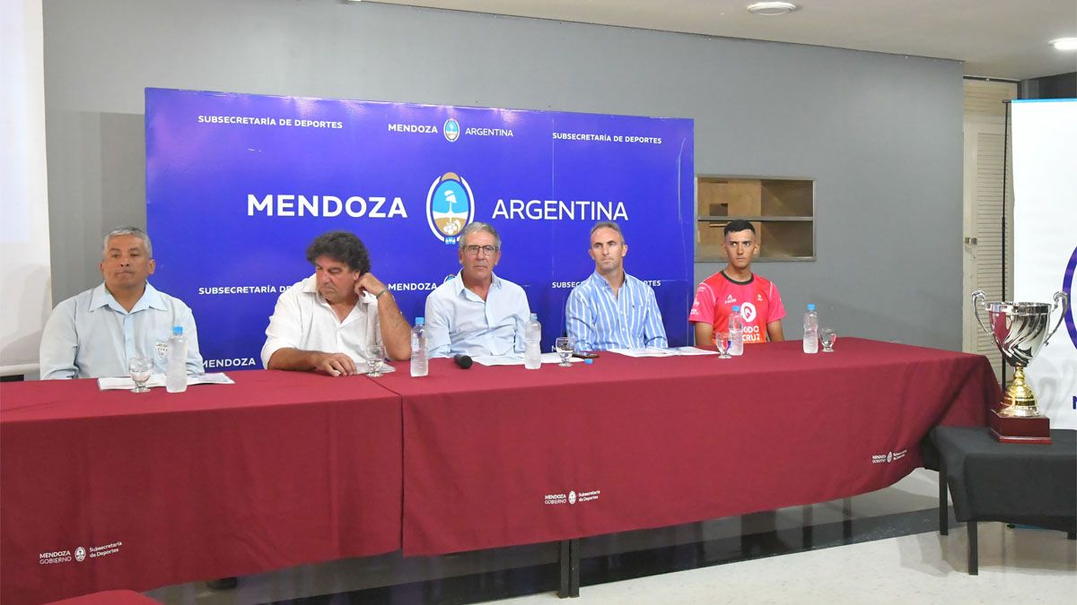 Presentaron la Vuelta de Mendoza 2025.