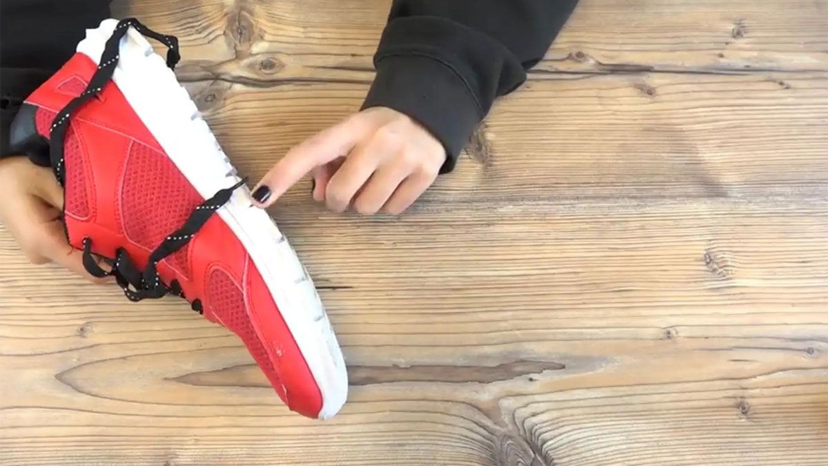 Es importante verificar el estado de las suelas de las zapatillas despu&eacute;s de un tiempo.