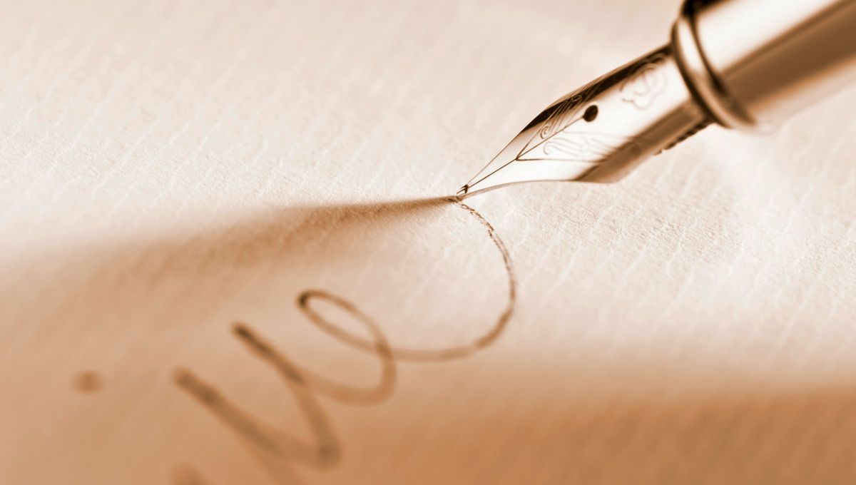 La grafología ayuda a analizar cualquier tipo de firmas, ya que todas comparten rasgos únicos según la persona La grafología ayuda a analizar cualquier tipo de firmas, ya que todas comparten rasgos únicos según la persona