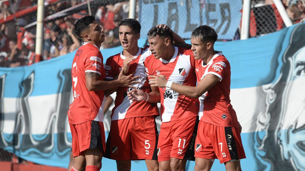 Deportivo Maipú piensa en el choque ante Chacarita en calle Vergara.