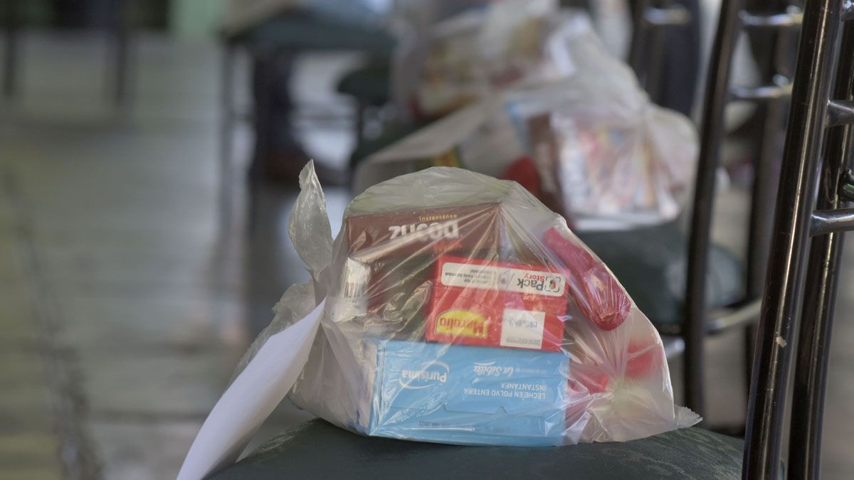 La DGE entrega raciones de desayunos, meriendas y comidas.