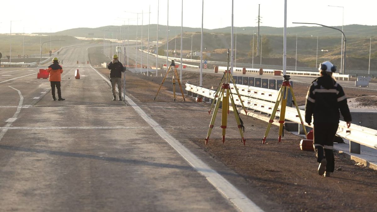 Vialidad Nacional autorizó a avanzar con el megaoperativo para el traslado del reactor de IMPSA. Vialidad Nacional autorizó a avanzar con el megaoperativo para el traslado del reactor de IMPSA.