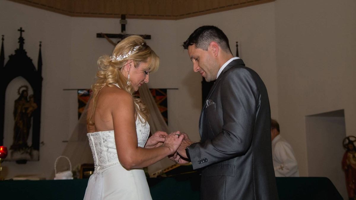 Rumbo al altar, luego de apuntes y horas de estudio. Jani y Federico llevan 9 años de casados. Rumbo al altar, luego de apuntes y horas de estudio. Jani y Federico llevan 9 años de casados.