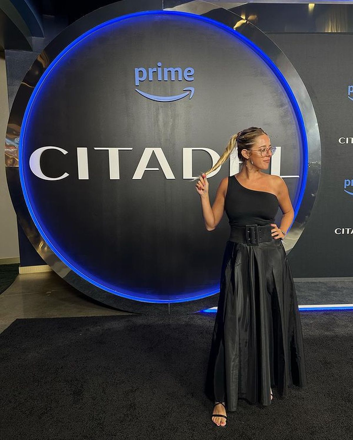 El impactante look de Nati Jota en la alfombra roja de Hollywood.