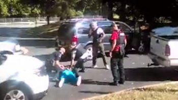 La esposa del afroamericano asesinado por la policía en Charlotte difundió un video