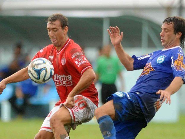 Unión goleó a Villa San Carlos que se hunde en el descenso