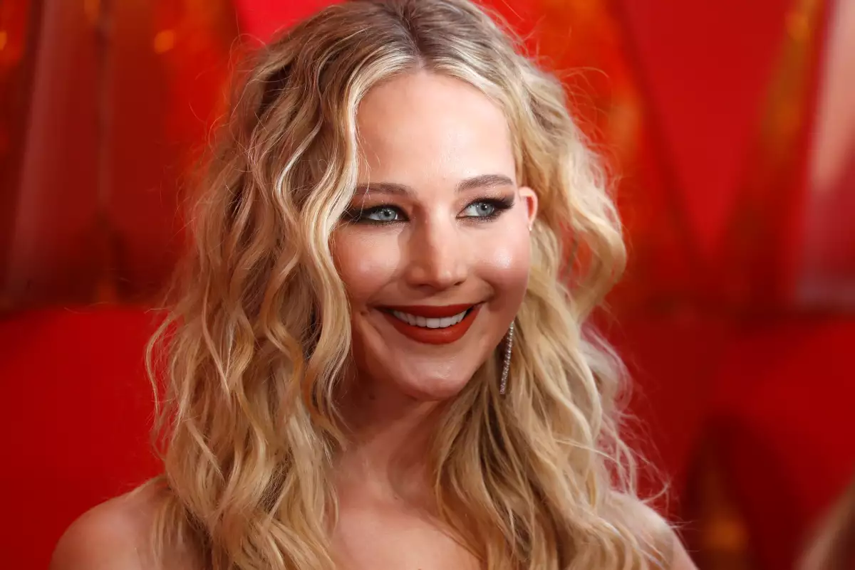 Excelente comedia. Jennifer Lawrence es la protagonista de Hazme el favor