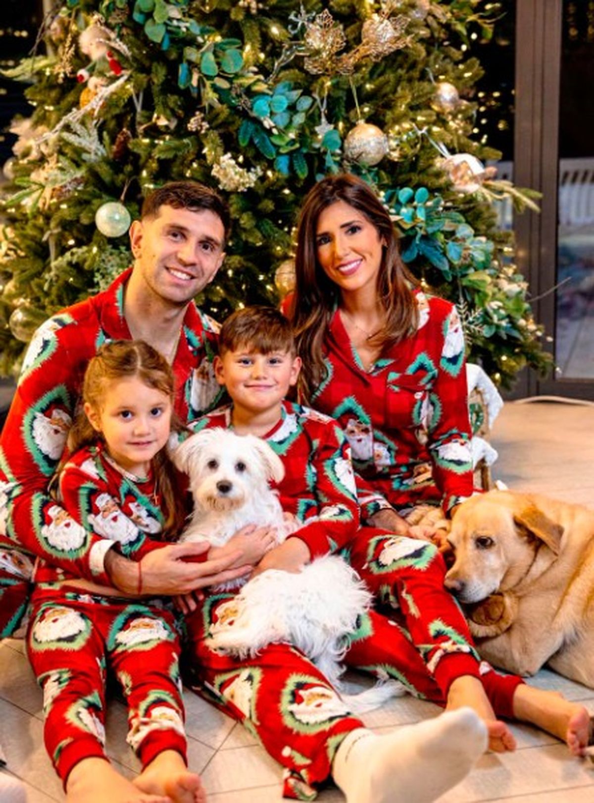 El arquero de la Scaloneta y una ropa muy navideña.