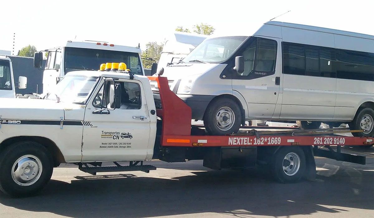 La Nación dio marcha atrás y los seguros de auto seguirán con el servicio de grúas y auxilio mecánico