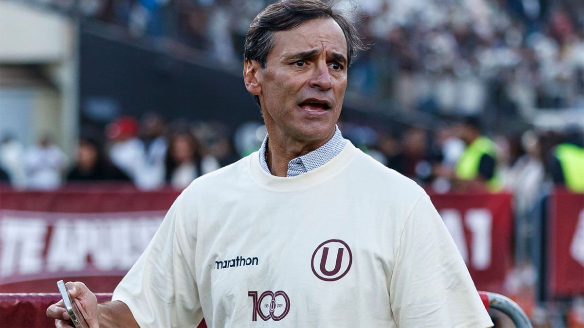 Fabián Bustos, el enytrenador de Universitario, el rival de River.
