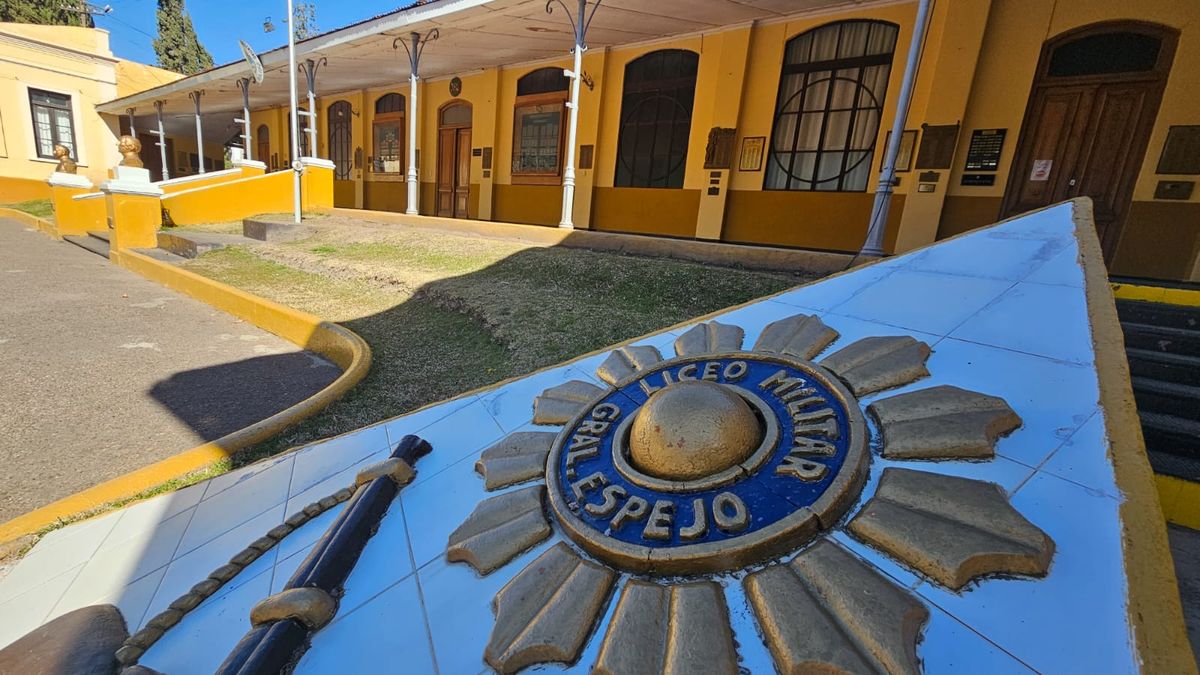 La Justicia Federal ordenó al Liceo Militar Espejo que el cadete de 6º año participe de todas las actividades con sus compañeros, excepto las que requieran armas de fuego.