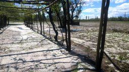 Cayó granizo en Cuadro Benegas y Las Paredes