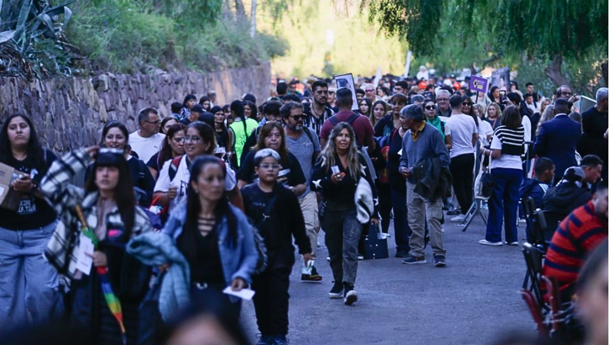 Tras las lluvias, ya llega el público para disfrutar del Acto Central de la Fiesta de la Vendimia
