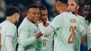 Francia, de la mano de Olise, le ganó a Irlanda del Norte y espera por su debut en el Mundial