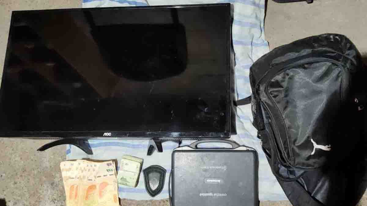 Los elementos robados fueron recuperados por la policía.