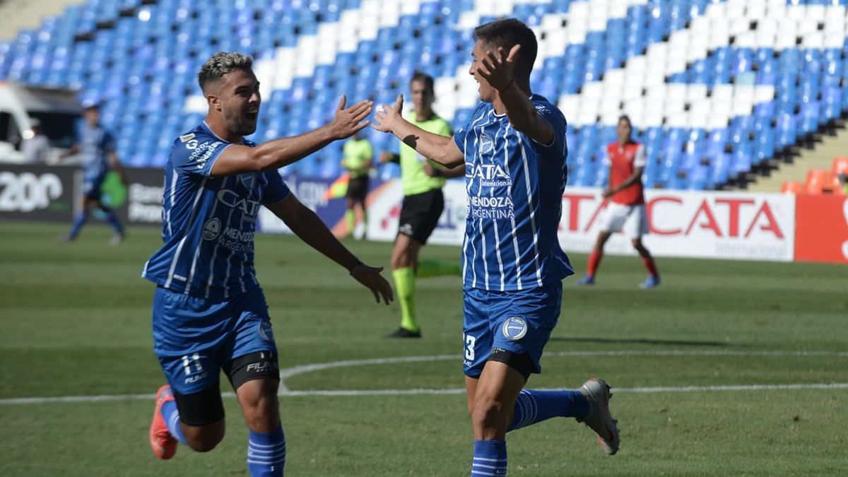 Martín Ojeda y Ezequiel Bullaude son dos jugadores importantes en el equipo que dirige Diego Flores.