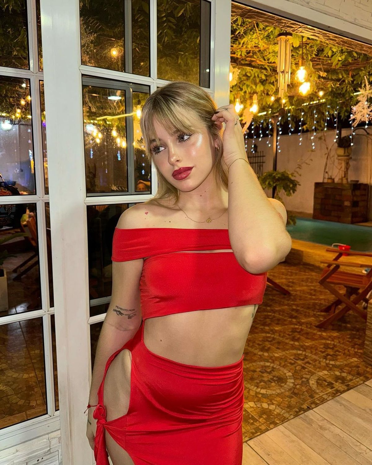 Coti Romero se suma a los ultra recortes y paraliza la Navidad con su vestidito: sin ropa interior, ceñido y más. Coti Romero se suma a los ultra recortes y paraliza la Navidad con su vestidito: sin ropa interior, ceñido y más.