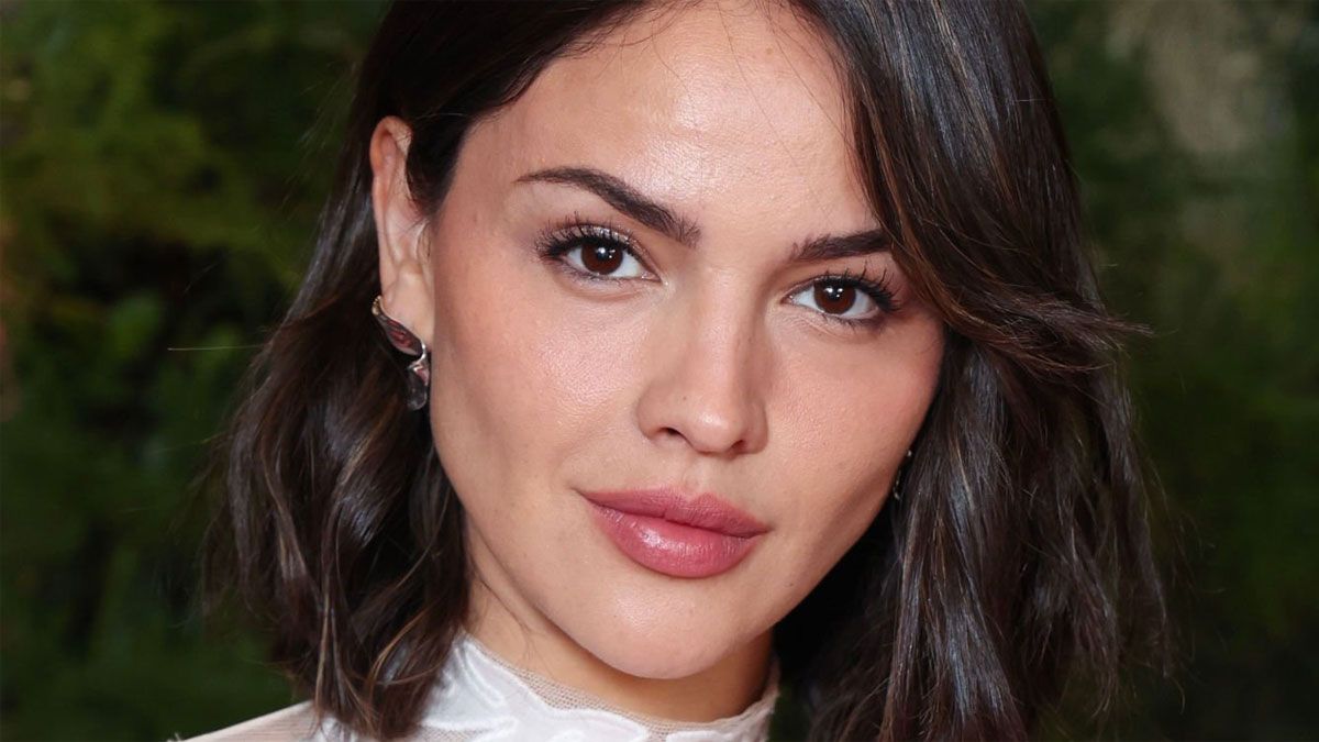 La actriz Eiza Gonzalez interpreta a Cam Thompson en la película de Netflix. Foto: gentileza gettyimages