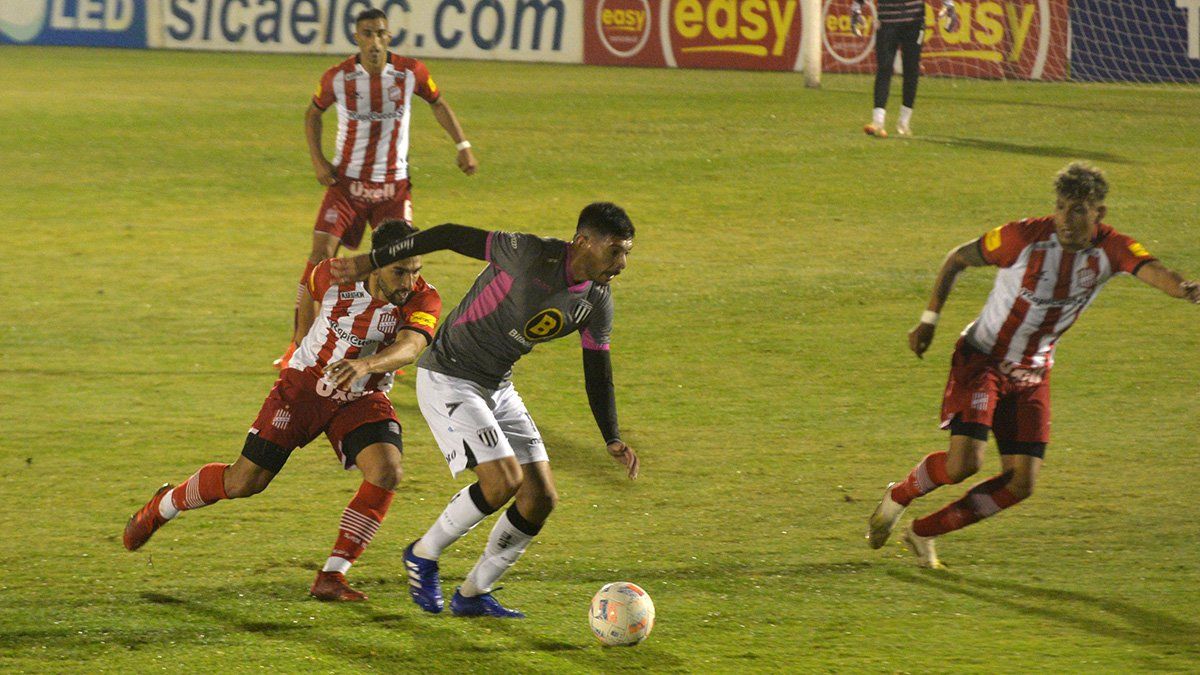 Joan Juncos dio positivo de Covid-19 y será baja en el Lobo