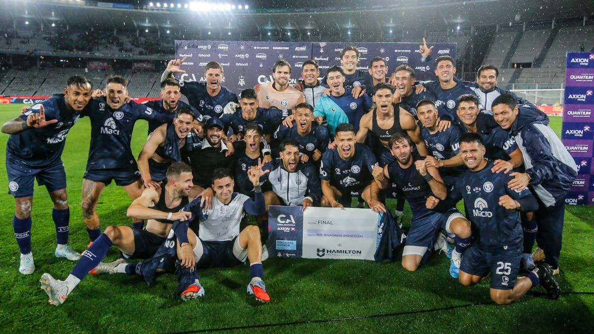 La Lepra volvió a hacer historia en el Kempes.