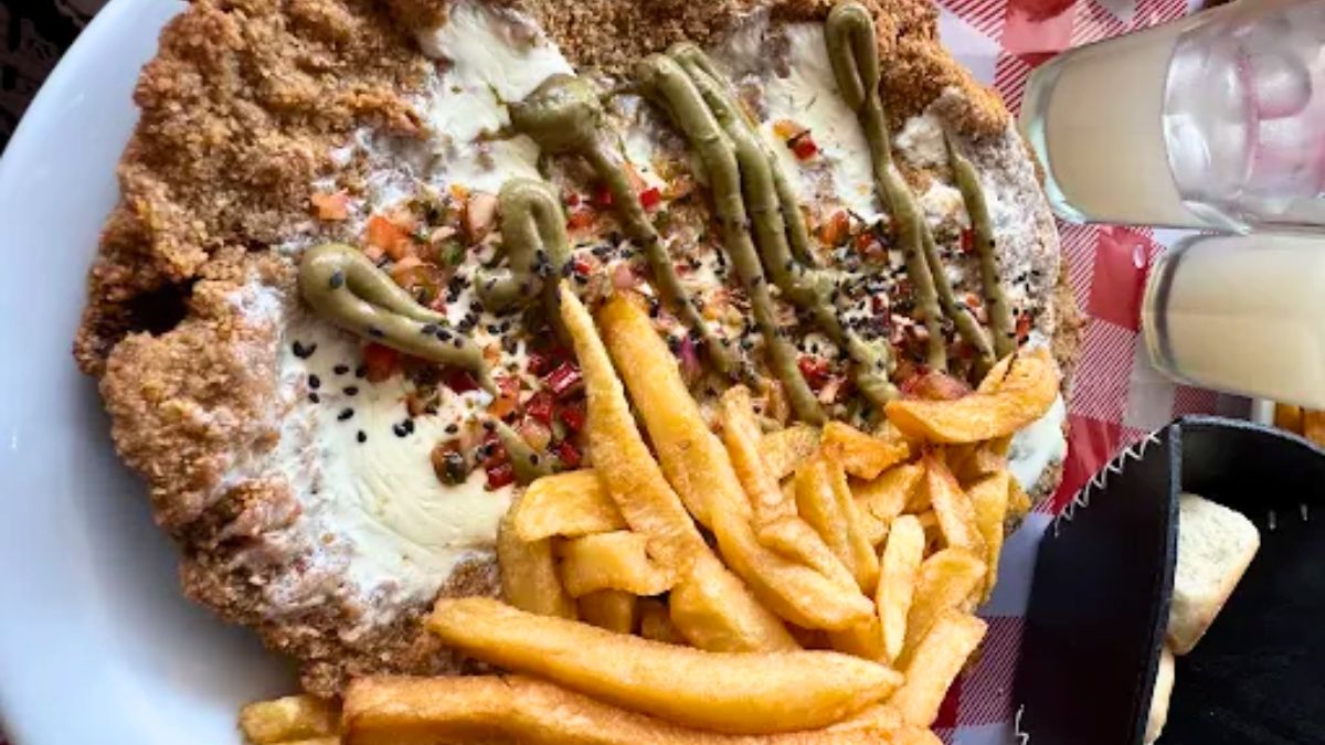 Las milanesas con papas fritas, un clásico en este bodegón. Las milanesas con papas fritas, un clásico en este bodegón.