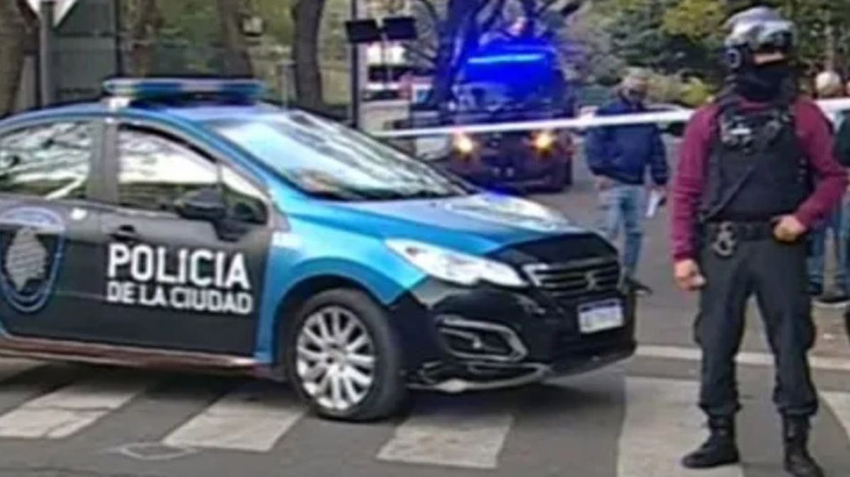 Vendían drogas de diseño con la cara de Diego Maradona y el logo de Bizarrap: dos detenidos