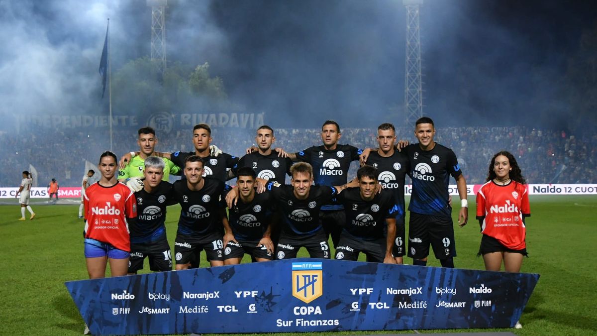 Independiente Rivadavia logró un gran triunfo ante Huracán en el Gargantini. Independiente Rivadavia logró un gran triunfo ante Huracán en el Gargantini.