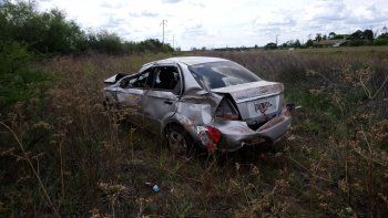 Violento vuelco en Autovía Artigas