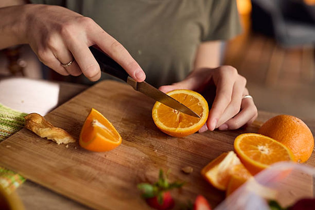 Esto sucede tras beber un vaso de agua con rodajas de naranja.