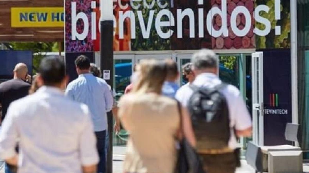 Comenzó este miércoles la feria Sitevinitech 2024 en la Nave Cultural.