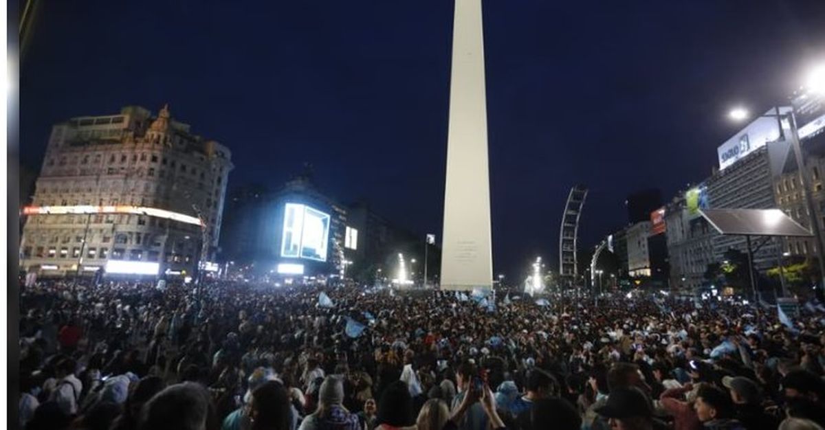 El Obelisco fue el epicentro de los festejos en Buenos Aires.