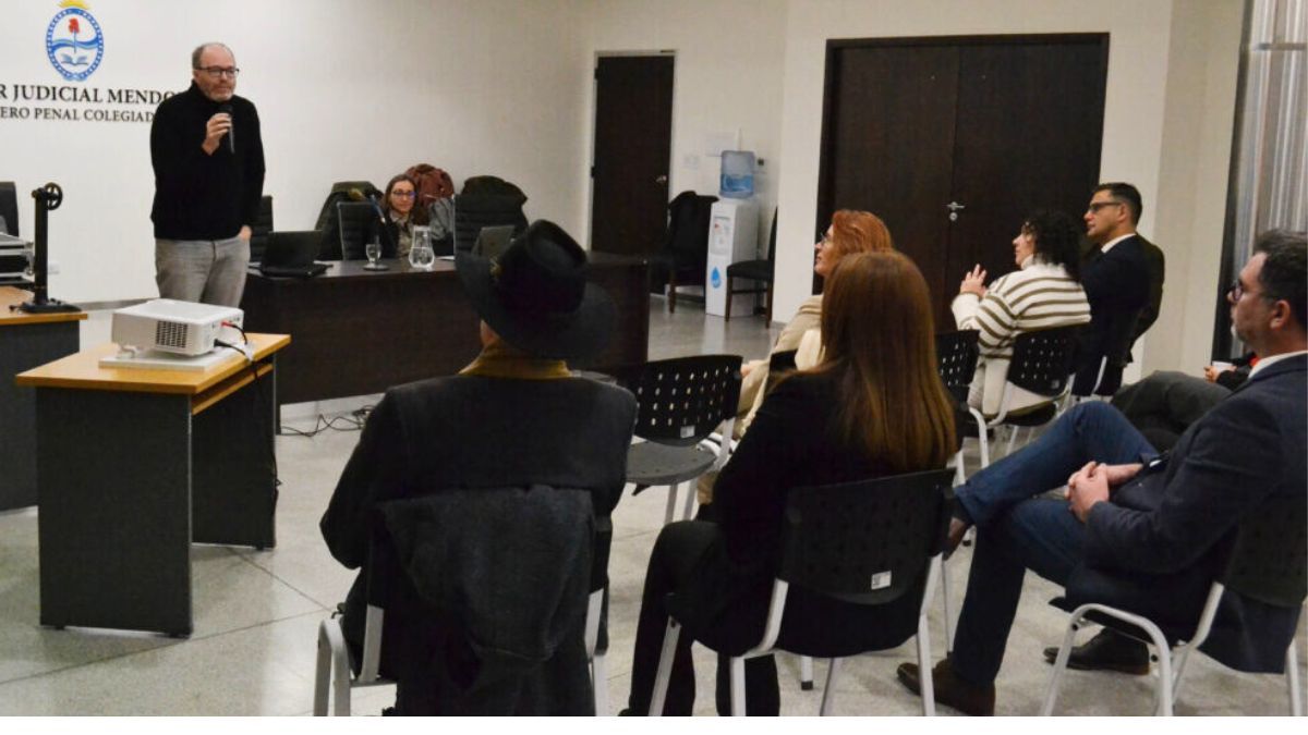 El científico Diego Golombek inició una prueba piloto por la calidad del sueño de los jueces y se armó revuelo. El científico Diego Golombek inició una prueba piloto por la calidad del sueño de los jueces y se armó revuelo.