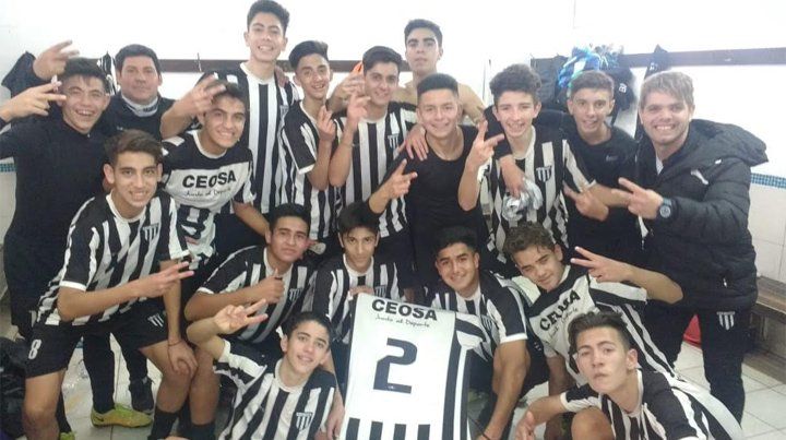 Gimnasia sumó y llega a la última con chances