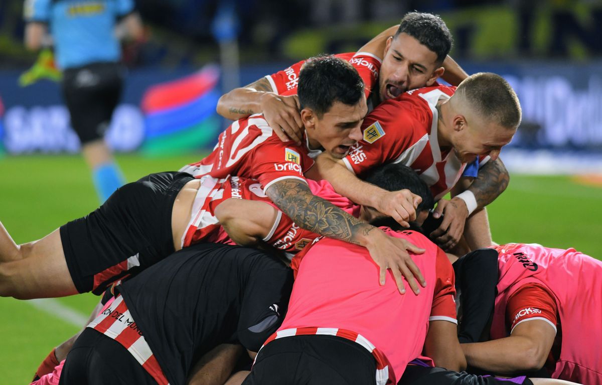 Estudiantes le ganó 7 de 8 mano a mano a Boca.