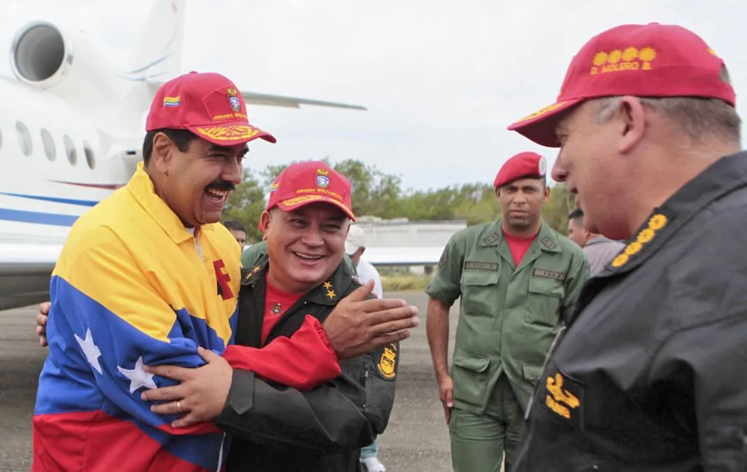 En los &uacute;ltimos a&ntilde;os, Maduro entr&oacute; en una espiral autoritaria que acompa&ntilde;&oacute; con gestos exc&eacute;ntricos, como adelantar la Navidad.