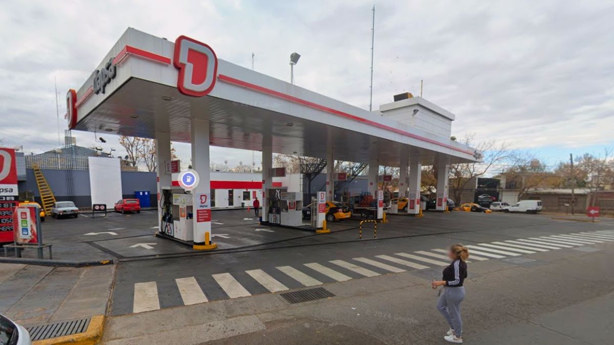 La estación de servicio donde ocurrió el robo. Fuente: Google Street View.