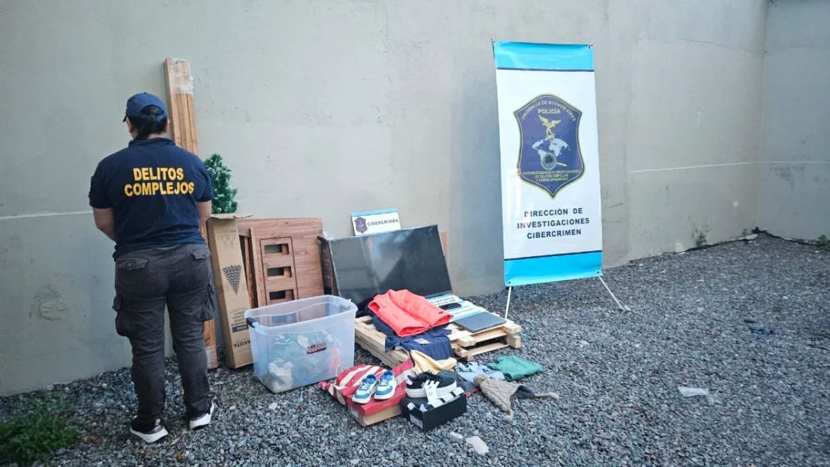 Todos los elementos que compr&oacute; la acusada de estafas.