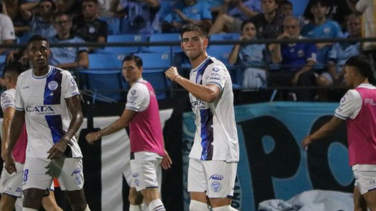 Badaloni marcó su primer gol en el Tomba, tras su regreso de Tigre. Badaloni marcó su primer gol en el Tomba, tras su regreso de Tigre.