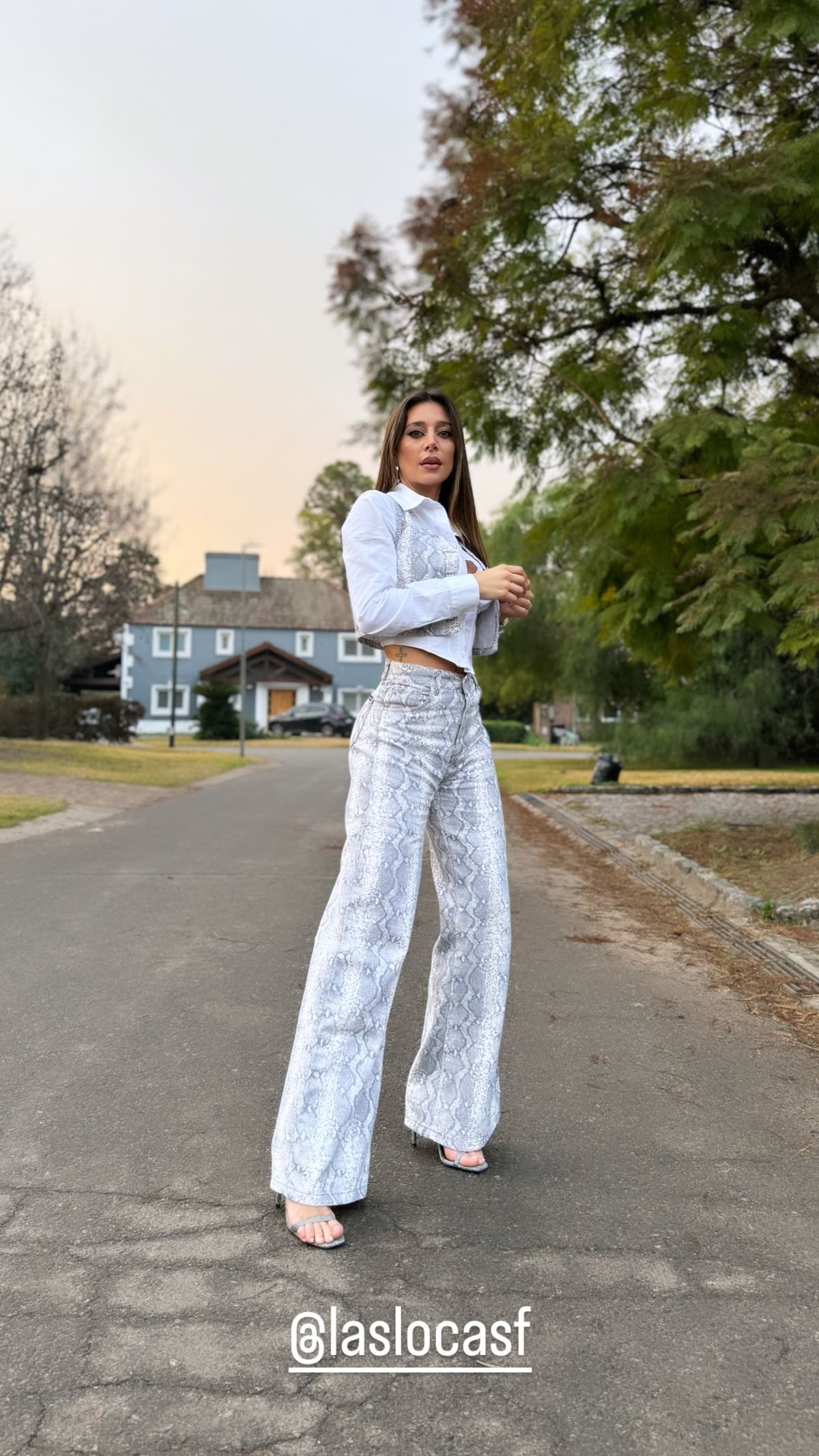 Sol Pérez se suma al animal print: pantaloncitos al ras, off-white y más.