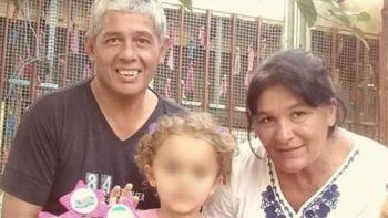 Prisión preventiva para el adolescente acusado de matar a su madre, su sobrina y el padrastro
